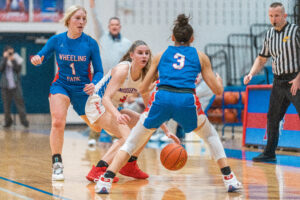 Morgantown girls' basketball team holds off Wheeling Park 42-39